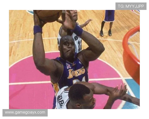 沙奎尔·奥尼尔：篮下霸主，制霸内线的传奇之路